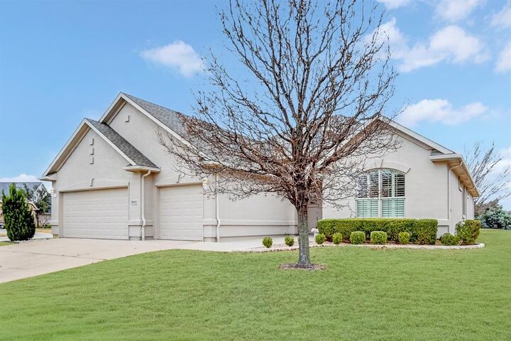 Property Photo: 8800 Freeport Drive TX 76207