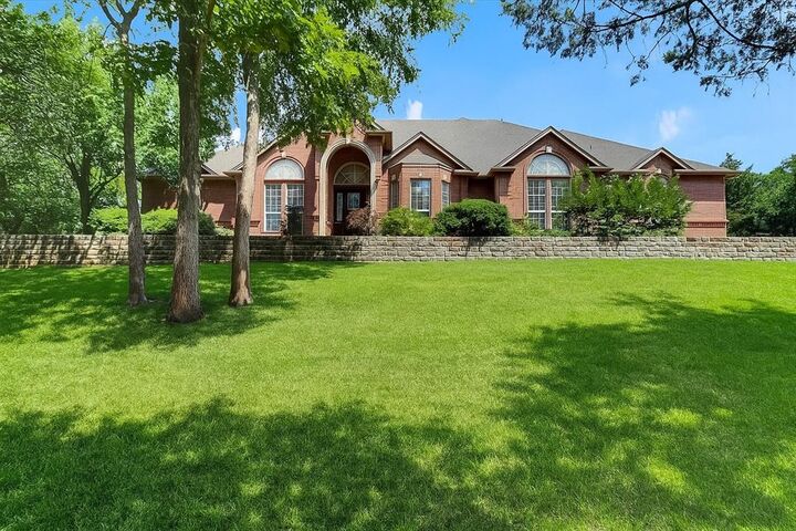 Property Photo:  6420 Shady Oaks Lane  TX 76065 