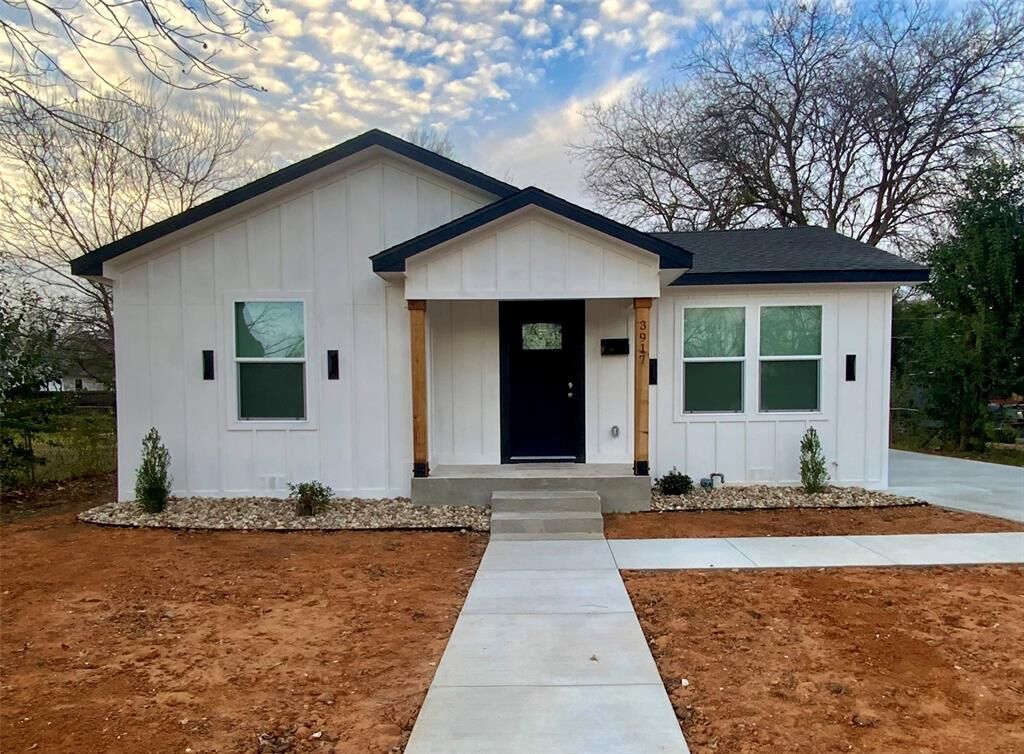 Property Photo: 3917 Charlton Avenue TX 76711