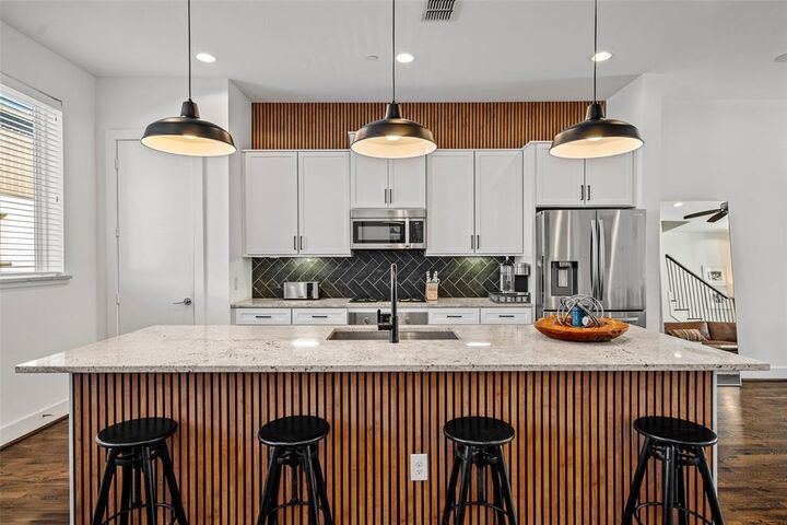 Property Photo:  4211 Rawlins Street 838  TX 75219 