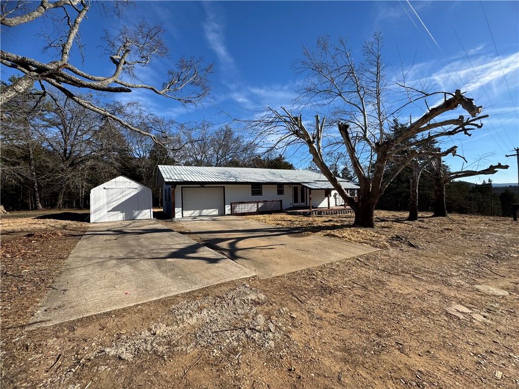 Property Photo: 501 E Pine Street AR 72644
