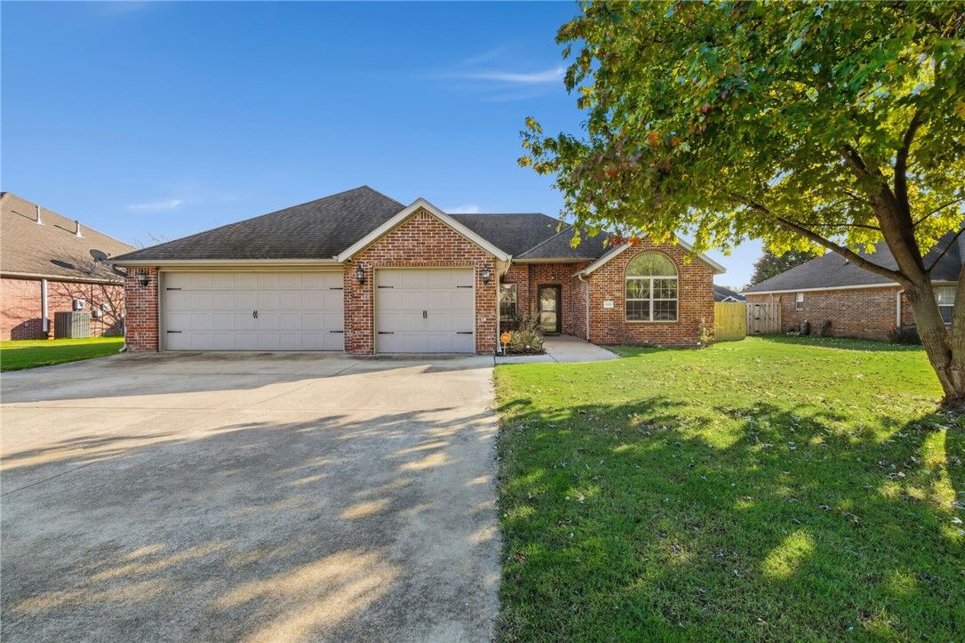 Property Photo:  11093 Waterleaf Lane  AR 72753 