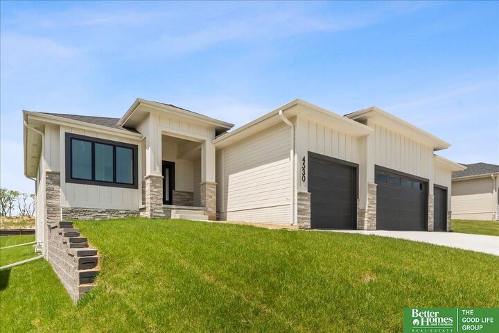 Property Photo: 5516 N 212th Avenue NE 68022