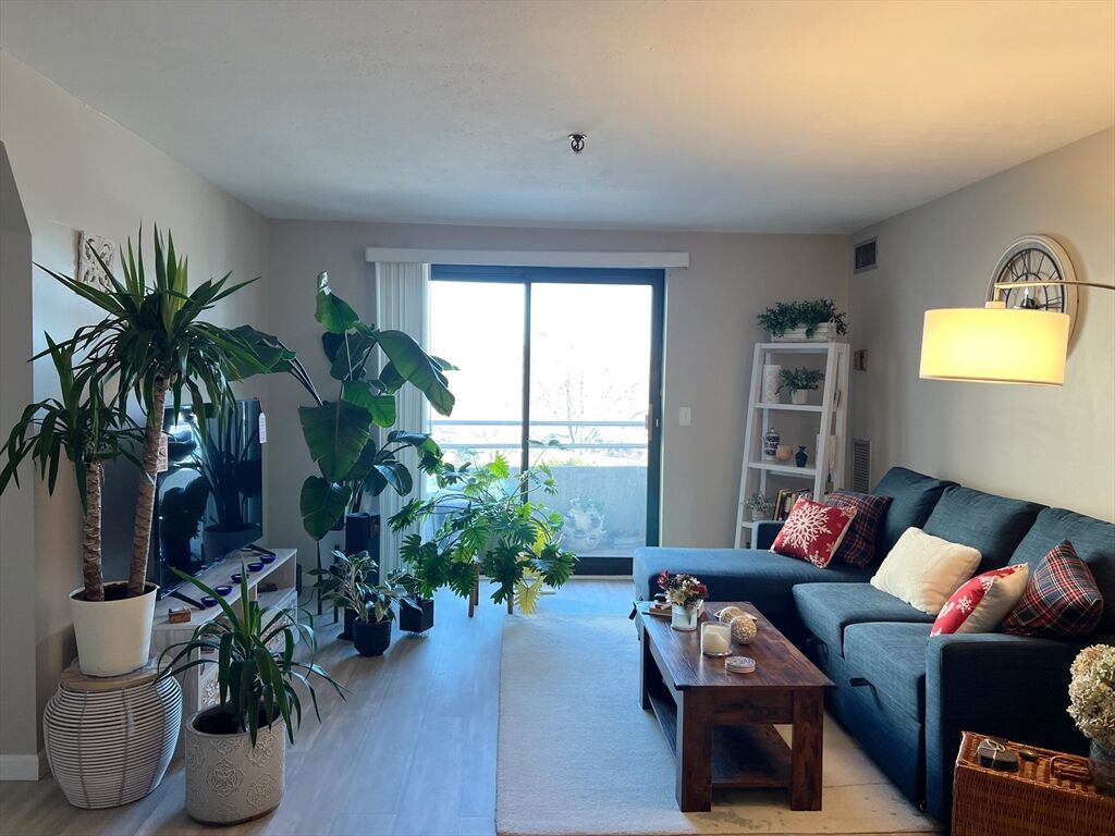 Property Photo:  376 Ocean Ave 206  MA 02151 