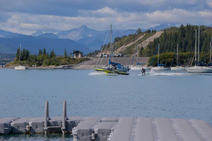 Property Photo: 629 Cottageclub Bend AB T4C 1B1
