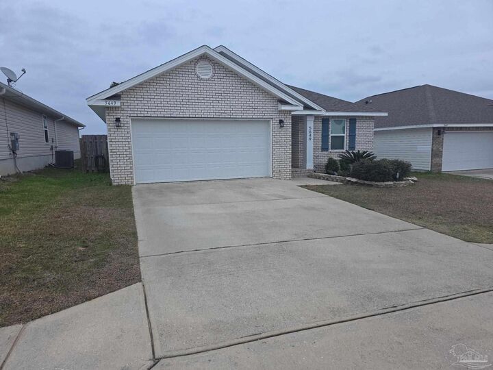 Property Photo:  5649 Guinevere Ln  FL 32583 