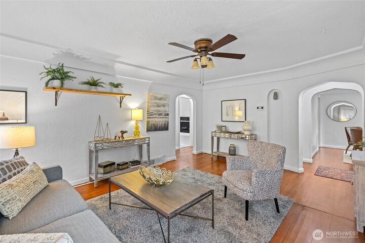 Property Photo: 9222 3rd Avenue SW WA 98106