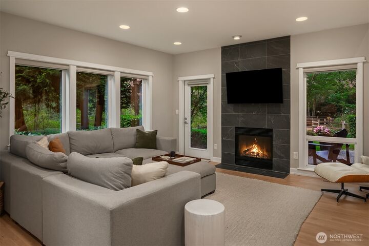 Property Photo: 10012 NE 37th Court WA 98033