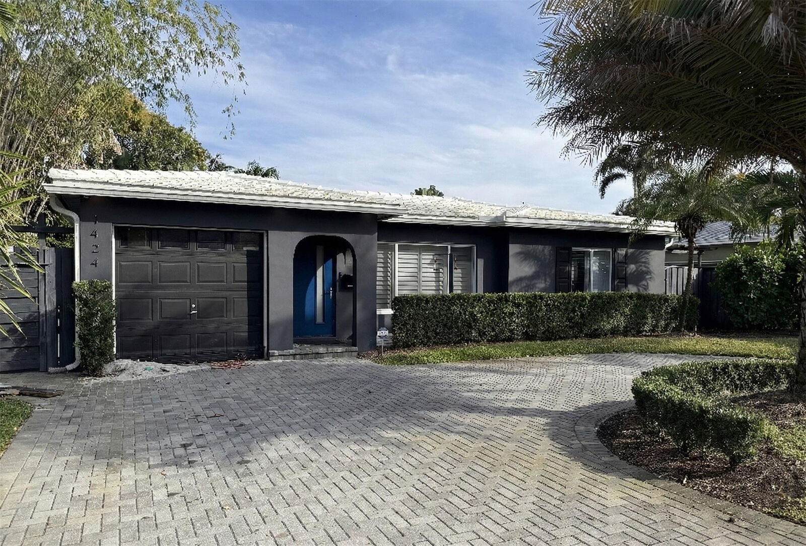 Property Photo:  1424 NE 16th Terrace  FL 33304 