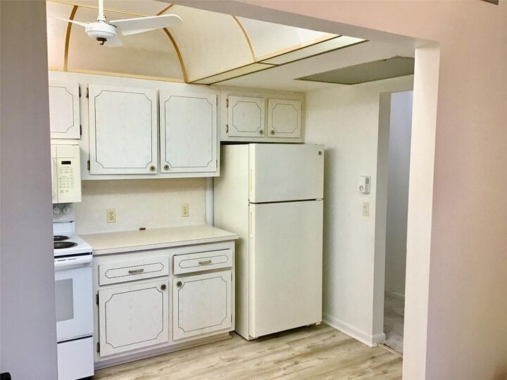 Property Photo:  204 Preston 204  FL 33434 