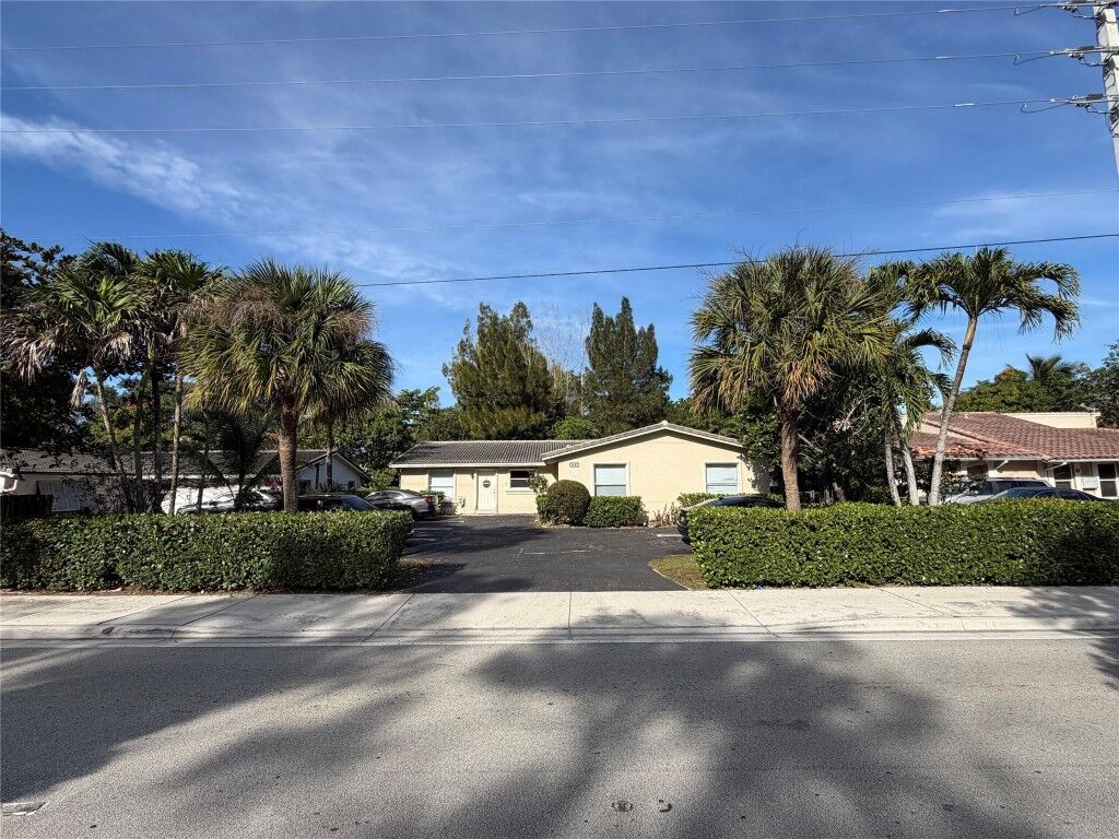 Property Photo:  3502 Riverside Drive  FL 33065 