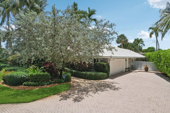 Property Photo:  2510 NE 47th Street  FL 33308 