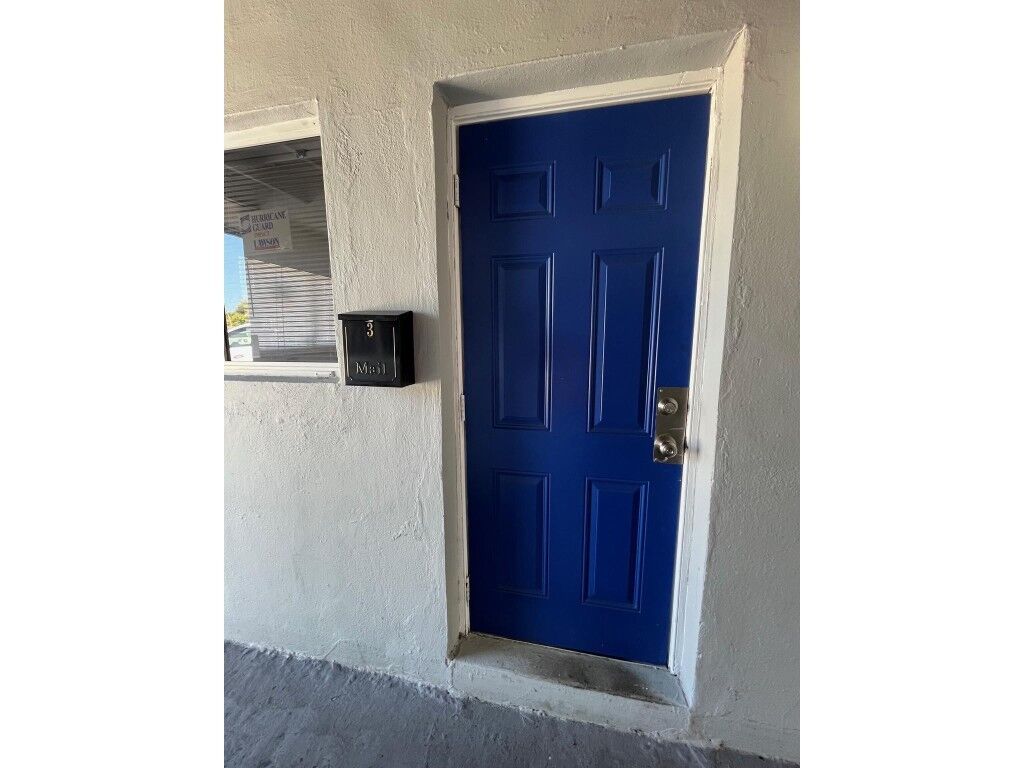 Property Photo:  2300 NW 6th Street 3  FL 33311 