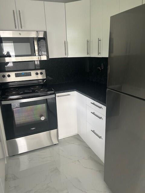 Property Photo:  10290 NW 36th Street 7  FL 33065 