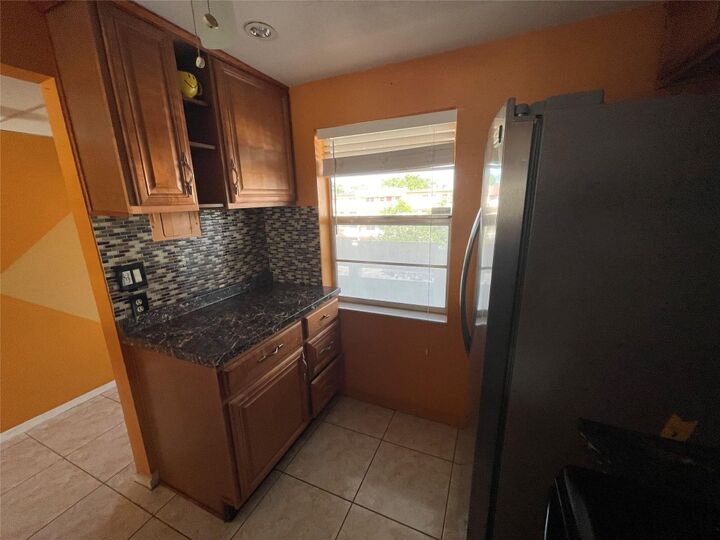 Property Photo: 1025 Country Club Drive 407 FL 33063