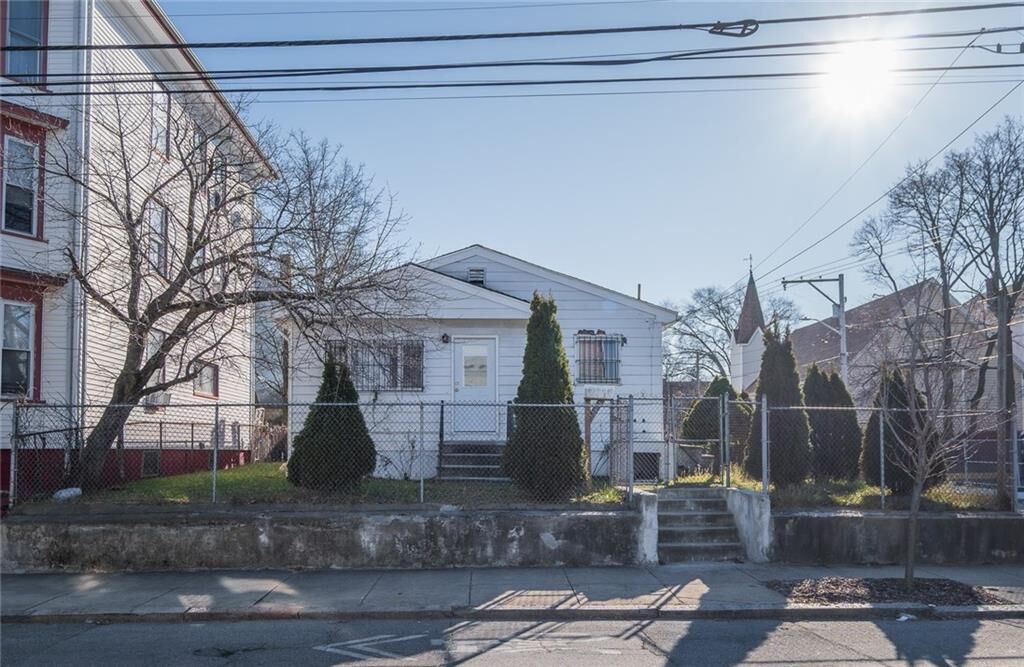 Property Photo:  138 Oxford Street  RI 02905 