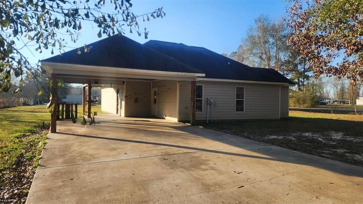 Property Photo:  857 Briar Marsh Road  LA 70657 