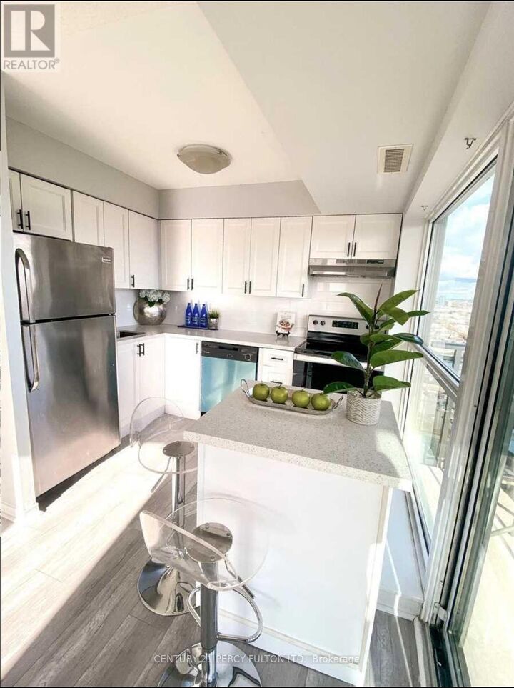 Property Photo:  215 Queen Street E 2003  ON L6Y 1M6 