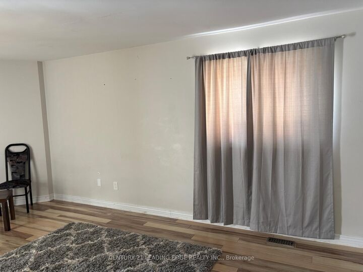 Property Photo:  23 Winterberry Drive  ON L1R 1Z2 