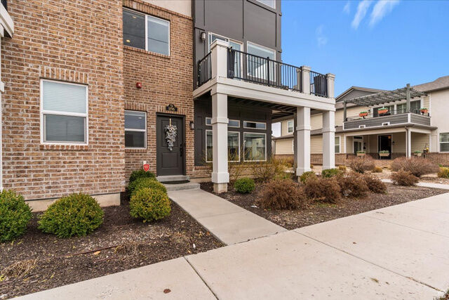 Property Photo:  1196 W Clark Ln  UT 84025 