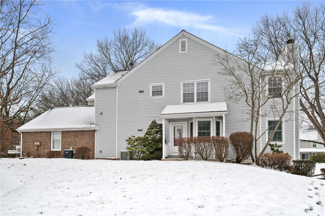 Property Photo:  1543 Merion Ln  PA 15139 
