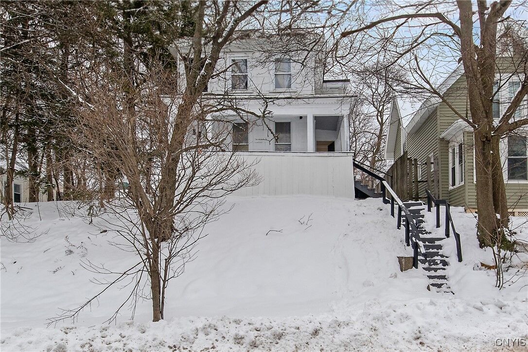 Property Photo: 306 Shuart Ave NY 13203
