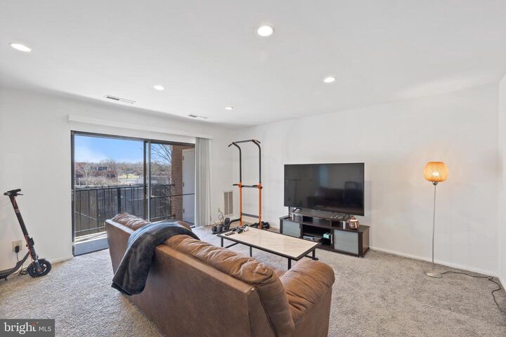 Property Photo: 804 Quince Orchard Boulevard 201 MD 20878