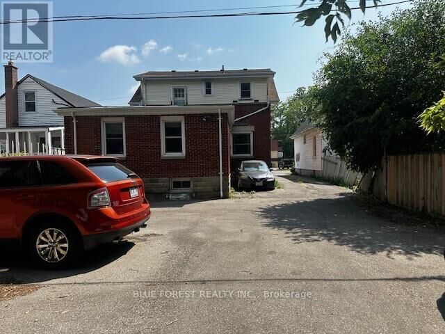 Property Photo:  379 Wharncliffe Road South Upper  ON N6J 2M2 