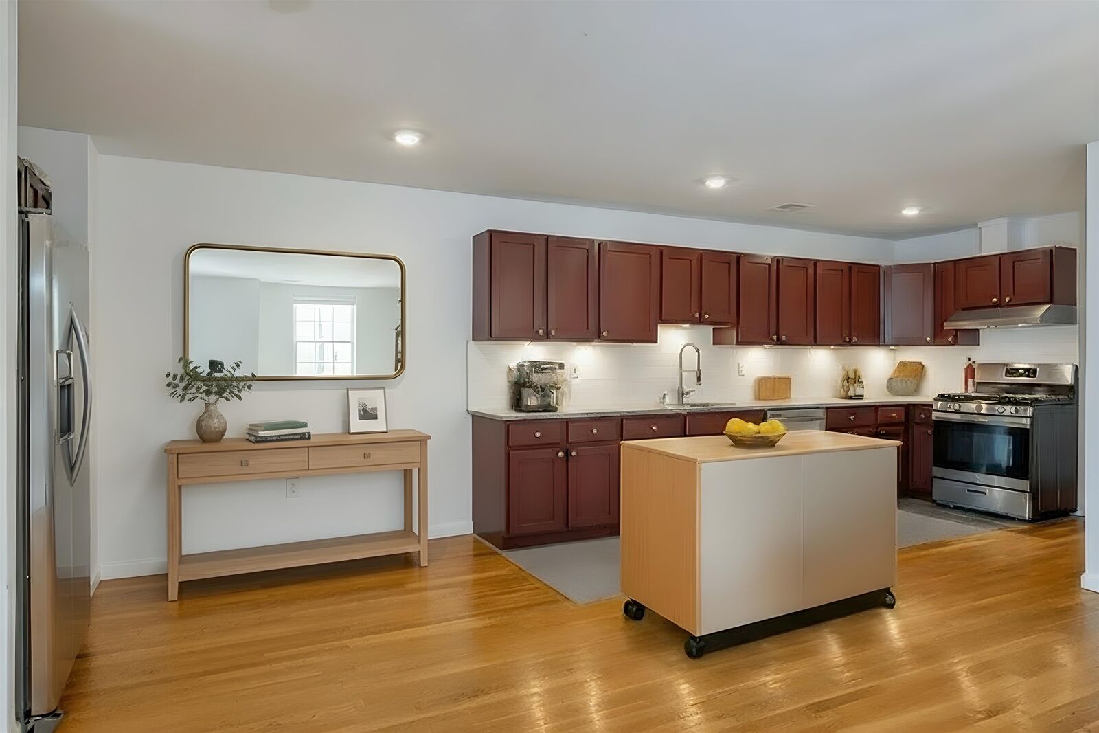 Property Photo:  108 Claremont Ave 2A  NJ 07305 