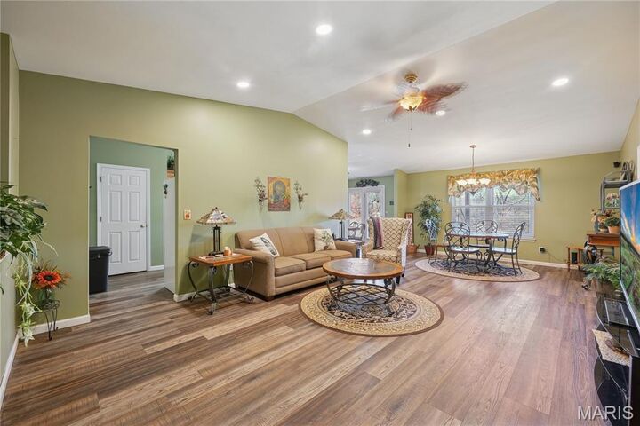 Property Photo: 313 Oak Ridge Parkway MO 63010