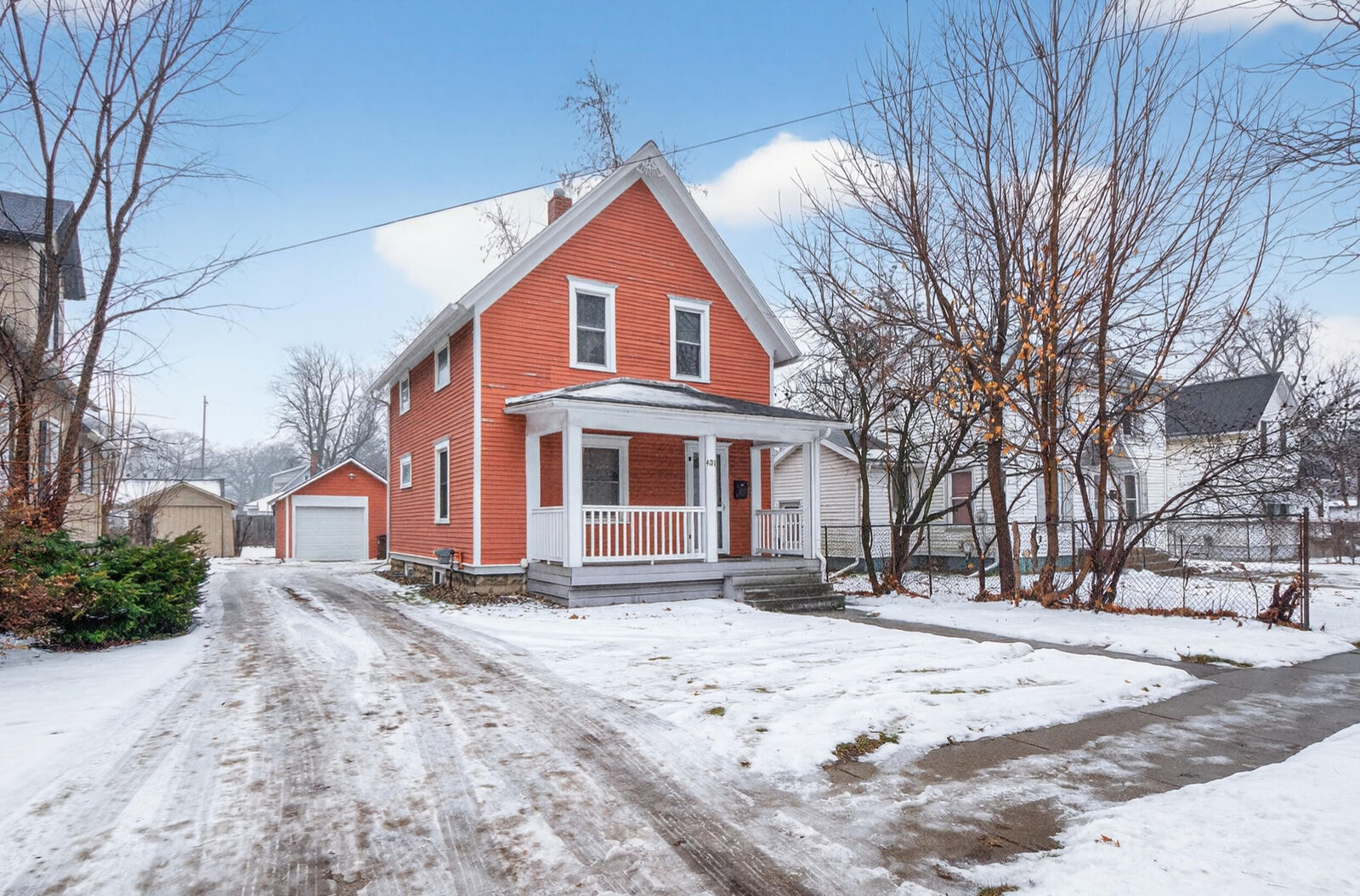 Property Photo:  401 N West Avenue  MI 49201 