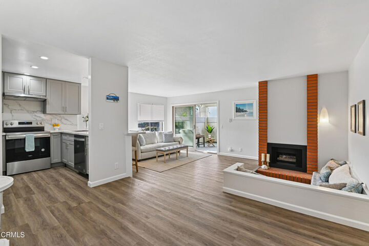 Property Photo:  3107 Harbor Boulevard  CA 93035 