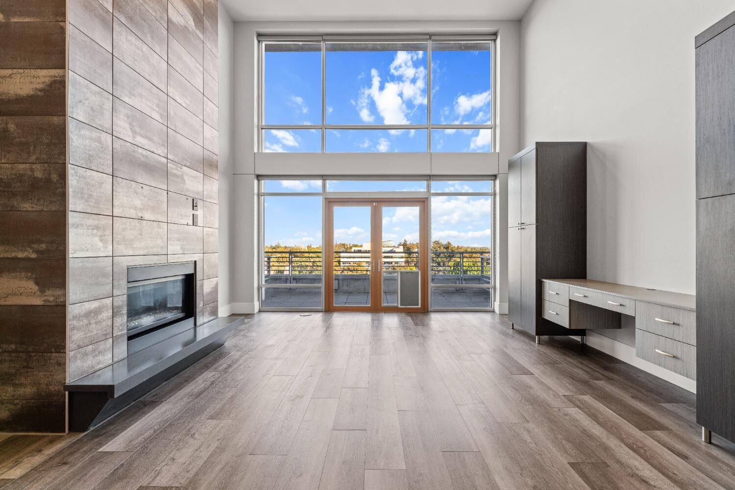 Property Photo: 1818 L Street 807 CA 95811