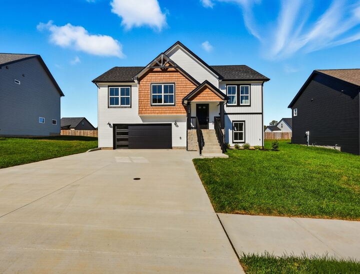 Property Photo: 168 Leitrim Dr TN 37042