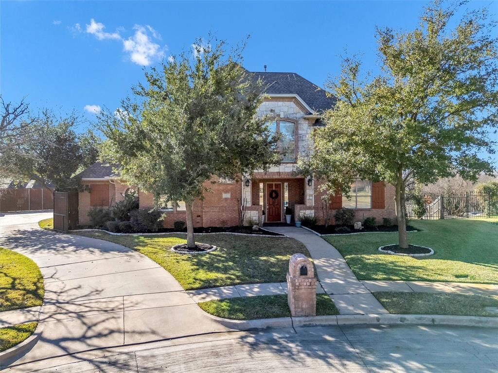 Property Photo:  1402 Jacob Avenue  TX 76248 