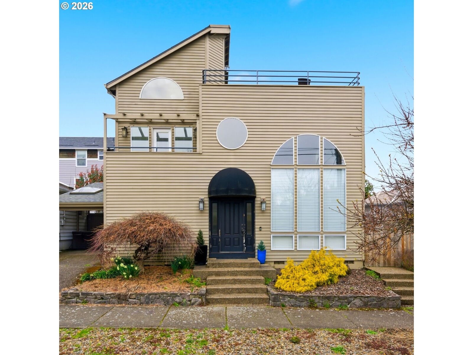 Property Photo:  519 Vermont St  OR 97239 