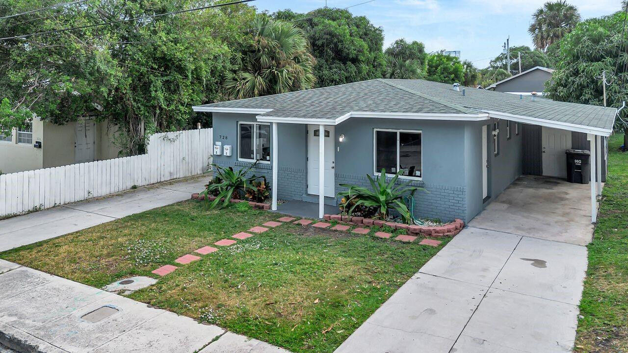 Property Photo:  728 20th Street  FL 33407 