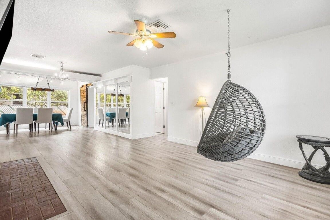 Property Photo:  3250 SW 12th Avenue  FL 33315 