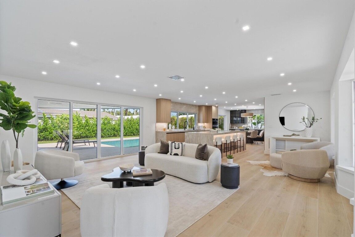 Property Photo:  1931 NE 59th Court  FL 33308 