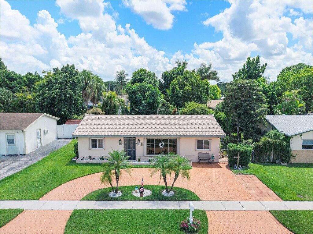 Property Photo: 6444 NW 19th Court FL 33063