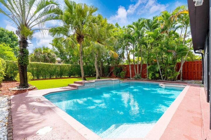 Property Photo:  3981 NW 81st Terrace  FL 33065 