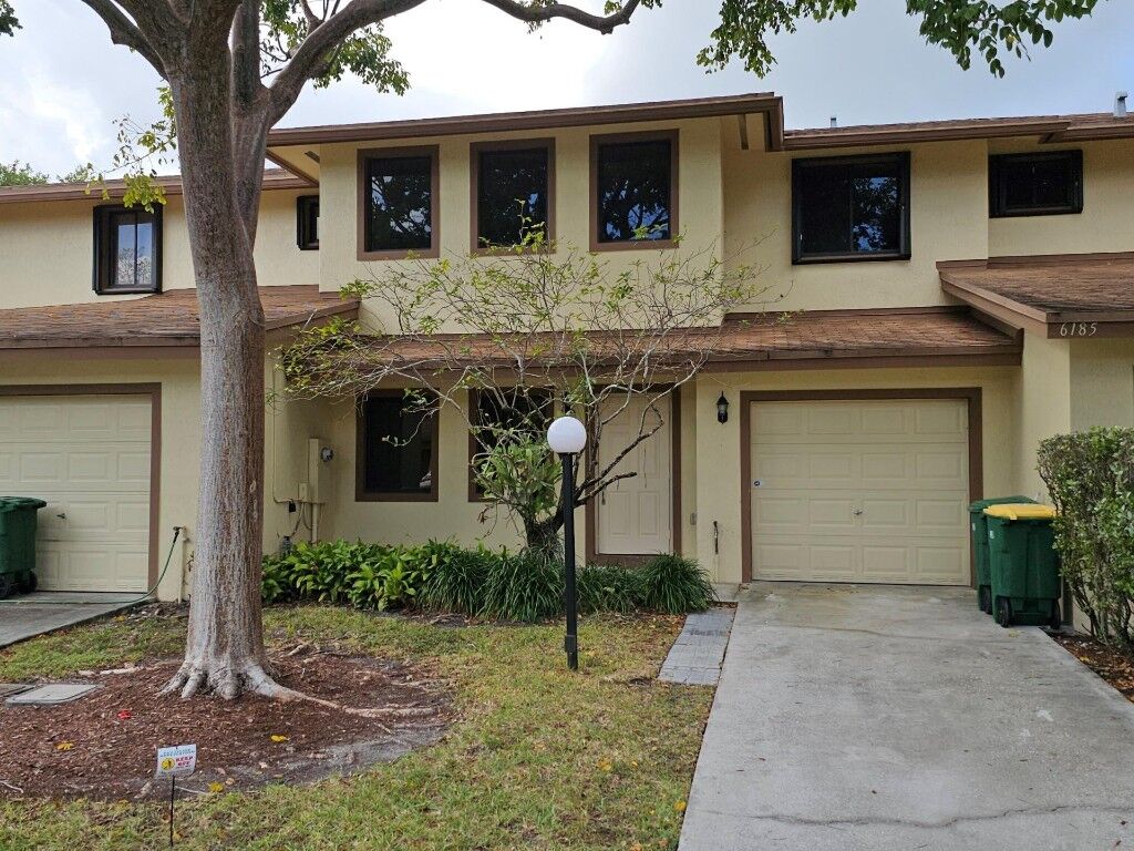 Property Photo:  6185 Laurel Lane B  FL 33319 