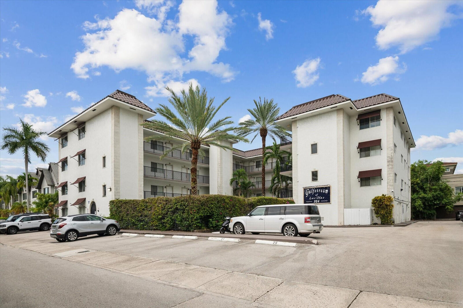 Property Photo:  924 SE 2nd Street 36  FL 33301 