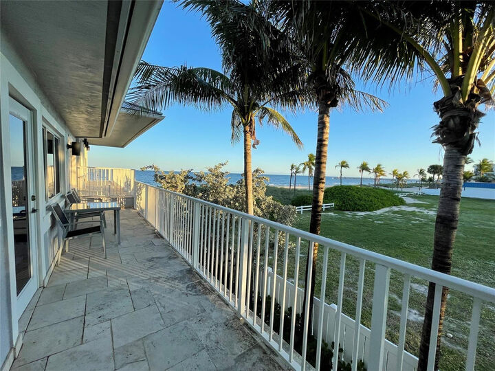 Property Photo: 4564 El Mar Drive 5 FL 33308