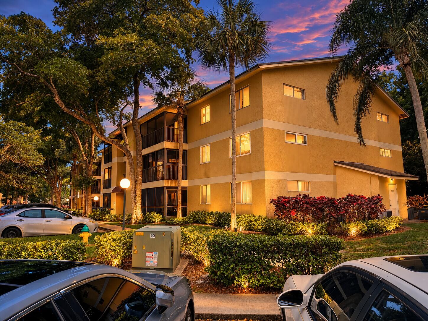 Property Photo: 3083 N Oakland Forest Drive 308 FL 33309
