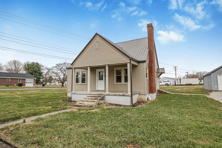 Property Photo:  302 Green Street  KY 42749 