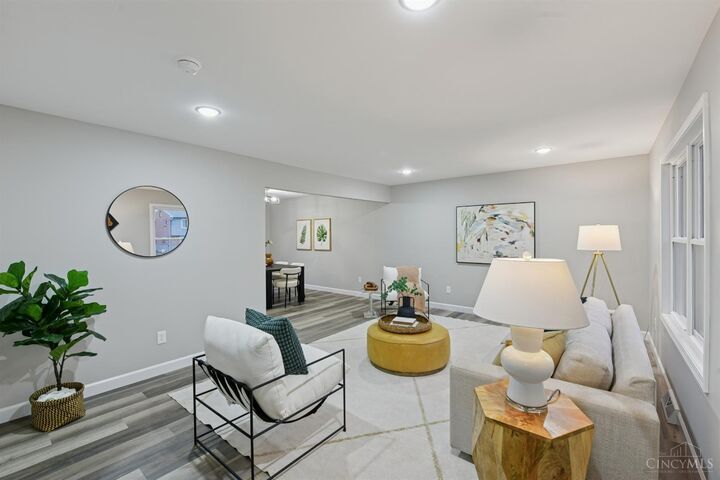 Property Photo: 1033 Hearthstone Drive OH 45231