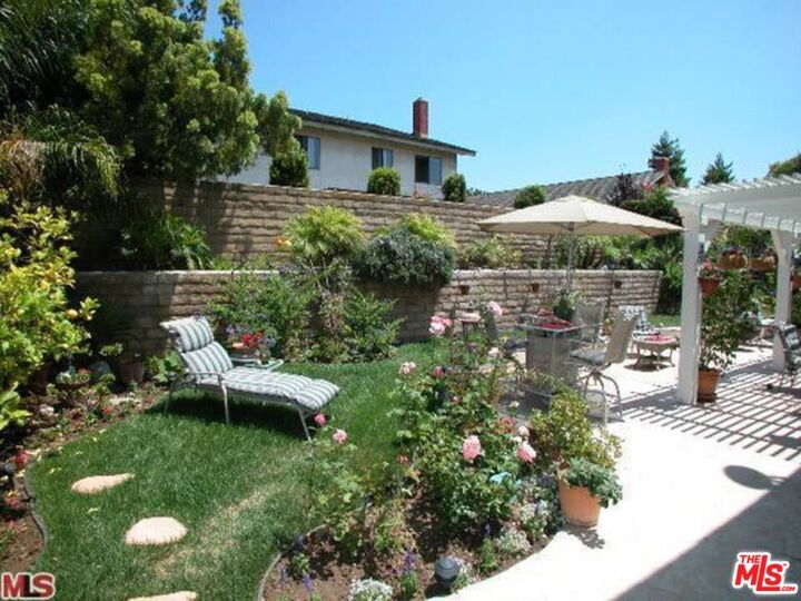 Property Photo:  5241 W Goldenwood Dr  CA 90302 