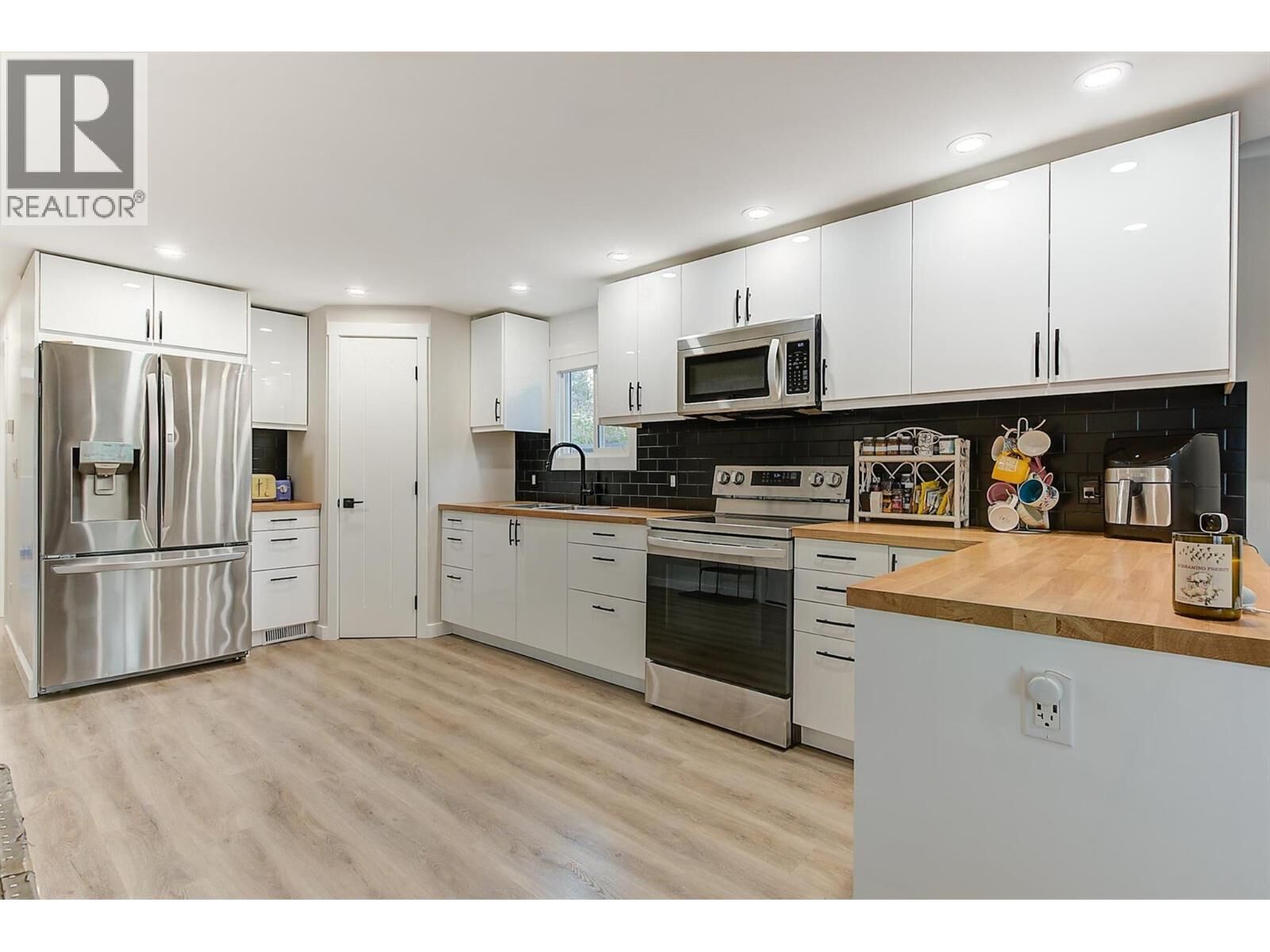 Property Photo: 2065 Boucherie Road 41 BC V4T 2A8