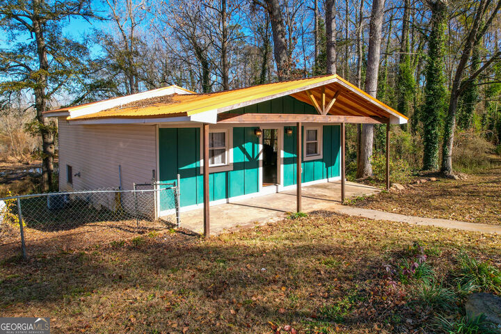 Property Photo: 139 Cherokee Drive GA 30233